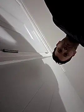 Snapshot of maik05262 chatting on 10.28.25 maik05262 online show from 10.28.25