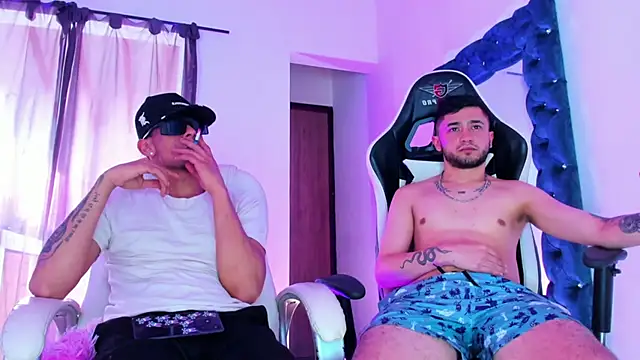 Snapshot of Yourtemptation555 chatting on 10.28.25 Yourtemptation555 online show from 10.28.25