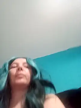 Snapshot of DeepestFantisy_x chatting on 10.31.25 DeepestFantisy x online show from 10.31.25