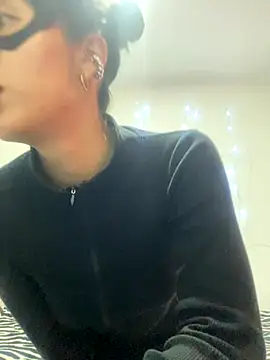 Snapshot of NatySensuaal chatting on 10.30.25 NatySensuaal online show from 10.30.25