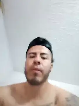 Snapshot of comelonculos chatting on 10.28.25 comelonculos online show from 10.28.25