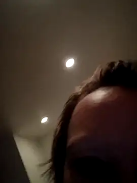 Snapshot of Karebearz1 chatting on 11.11.25 Karebearz1 online show from 11.11.25