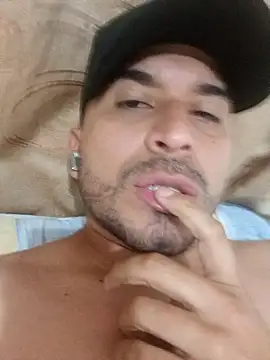 Snapshot of Felipefenix8 chatting on 10.30.25 Felipefenix8 online show from 10.30.25