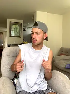 Snapshot of dylan_drakee chatting on 10.31.25 dylan drakee online show from 10.31.25