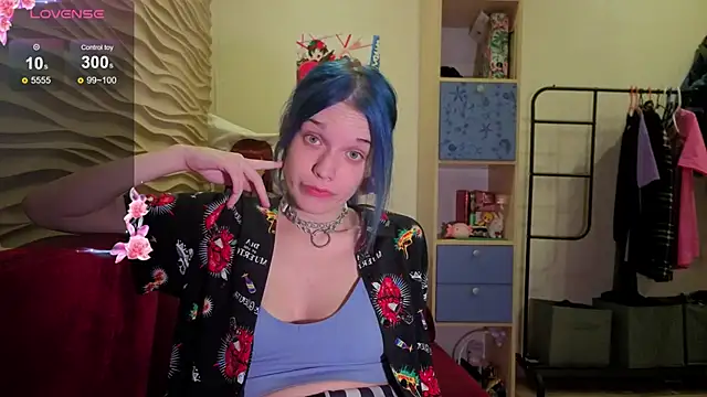 Snapshot of Marci_n chatting on 11.02.25 Marci n online show from 11.02.25