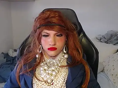 Snapshot of VanesaCrossic chatting on 10.22.25 VanesaCrossic online show from 10.22.25