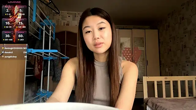 Snapshot of YunDargenio chatting on 11.02.25 YunDargenio online show from 11.02.25