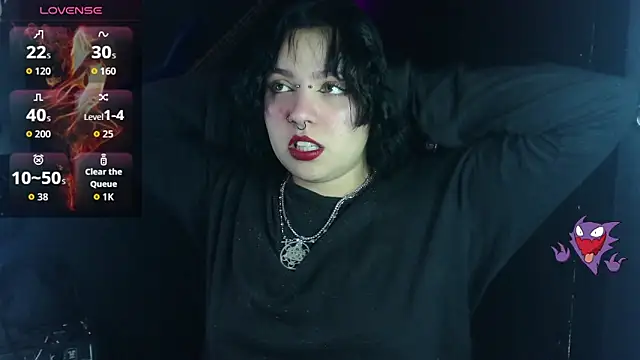 Snapshot of Jessie__wild chatting on 11.17.25 Jessie wild online show from 11.17.25