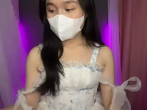 Snapshot of Pearlia-7 chatting on 11.03.25 Pearlia-7 online show from 11.03.25