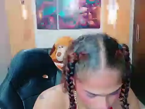 Snapshot of Greicie_Sorni chatting on 11.15.25 Greicie Sorni online show from 11.15.25