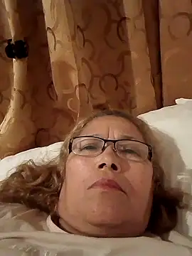 Snapshot of Cessi50 chatting on 11.08.25 Cessi50 online show from 11.08.25