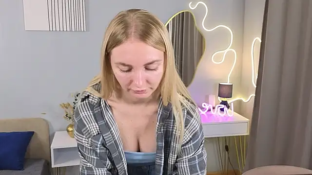 Snapshot of Carollina_ chatting on 11.01.25 Carollina  online show from 11.01.25