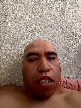 Snapshot of pitote38 chatting on 11.01.25 pitote38 online show from 11.01.25