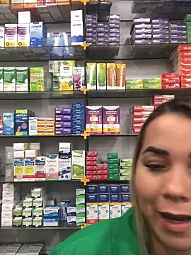 Snapshot of imoly_ chatting on 11.01.25 imoly  online show from 11.01.25