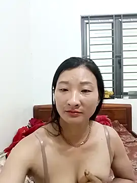 Snapshot of wees-lind chatting on 11.10.25 wees-lind online show from 11.10.25