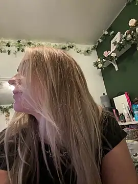 Snapshot of Bodacious_BrookeXO chatting on 11.05.25 Bodacious BrookeXO online show from 11.05.25