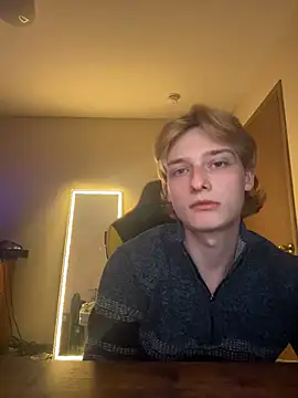 Snapshot of craynderain chatting on 11.03.25 craynderain online show from 11.03.25