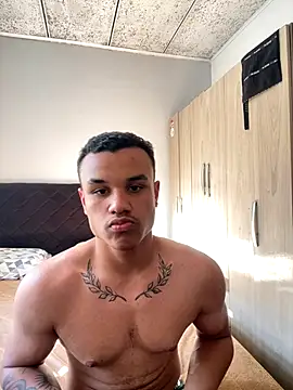 Snapshot of Manufring chatting on 11.03.25 Manufring online show from 11.03.25