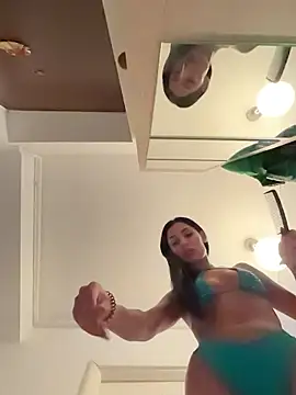 Snapshot of VickyM99 chatting on 11.08.25 VickyM99 online show from 11.08.25