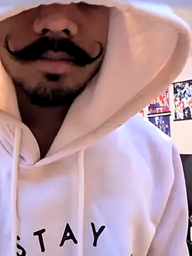 Snapshot of skinnydddue chatting on 11.03.25 skinnydddue online show from 11.03.25