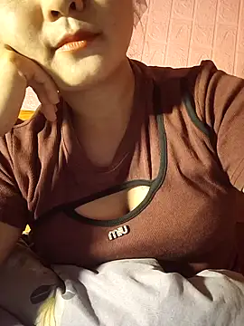 Snapshot of Panda-white chatting on 11.10.25 Panda-white online show from 11.10.25