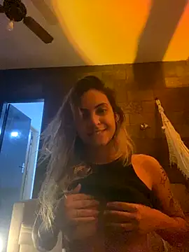 Snapshot of kaakzinha chatting on 11.04.25 kaakzinha online show from 11.04.25