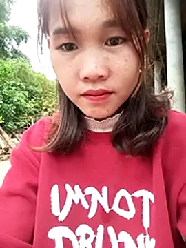 Snapshot of Isabella-love chatting on 11.14.25 Isabella-love online show from 11.14.25