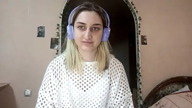 Snapshot of Anabree chatting on 11.06.25 Anabree online show from 11.06.25