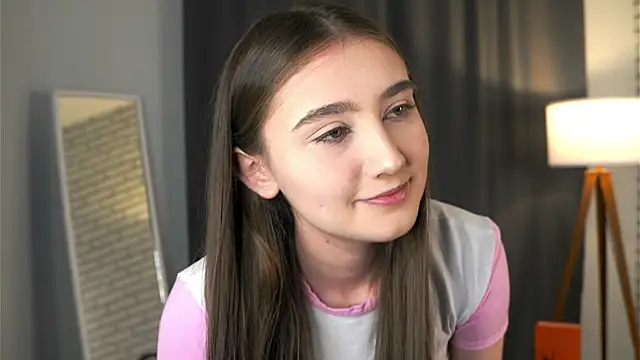 Snapshot of AriannaSemke chatting on 11.08.25 AriannaSemke online show from 11.08.25