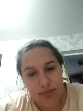 Snapshot of Laryssa2005 chatting on 11.05.25 Laryssa2005 online show from 11.05.25