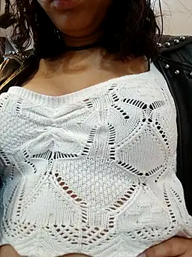 Snapshot of monFrandyd chatting on 11.12.25 monFrandyd online show from 11.12.25