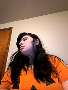 Snapshot of juicygoth202 chatting on 11.10.25 juicygoth202 online show from 11.10.25