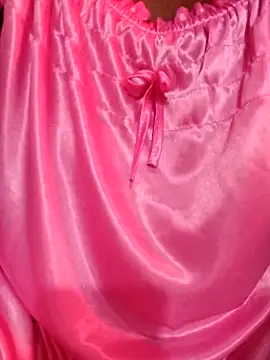 Snapshot of Rihasna chatting on 11.14.25 Rihasna online show from 11.14.25