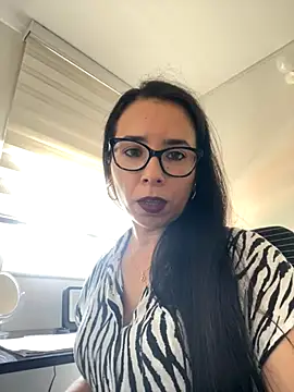 Snapshot of Vicky_ro chatting on 11.07.25 Vicky ro online show from 11.07.25