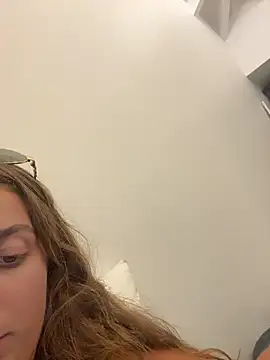 Snapshot of lounaaxangel chatting on 11.07.25 lounaaxangel online show from 11.07.25