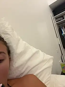 Snapshot of lounaaxangel chatting on 11.13.25 lounaaxangel online show from 11.13.25