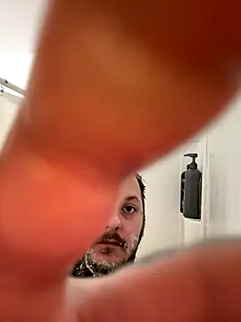 Snapshot of Peteyp98 chatting on 11.10.25 Peteyp98 online show from 11.10.25