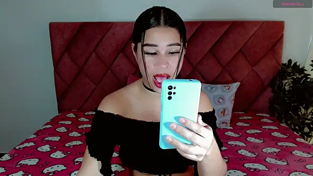 Snapshot of celyne2006 chatting on 11.10.25 celyne2006 online show from 11.10.25