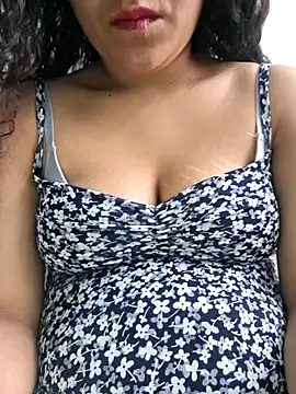 Snapshot of Blackgiirll chatting on 11.10.25 Blackgiirll online show from 11.10.25