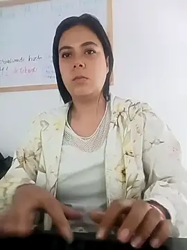 Snapshot of LorieFerrer chatting on 02.17.25 LorieFerrer online show from 02.17.25