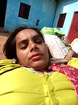 Snapshot of CUTE_V_SEXY chatting on 11.10.25 CUTE V SEXY online show from 11.10.25