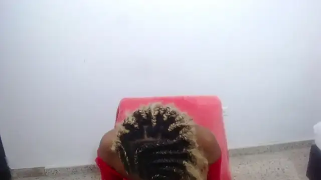 Snapshot of NiaOlsson_ chatting on 11.08.25 NiaOlsson online show from 11.08.25