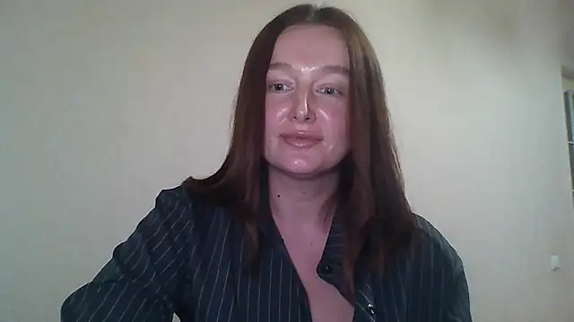 Snapshot of LilianaSwetx chatting on 11.12.25 LilianaSwetx online show from 11.12.25