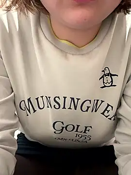 Snapshot of IAAAOKKK chatting on 11.13.25 IAAAOKKK online show from 11.13.25