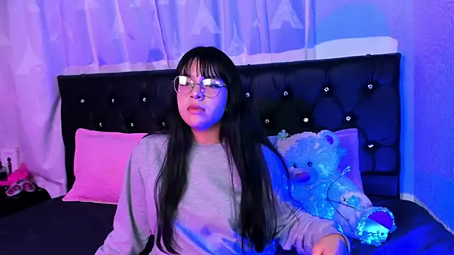 yuri ichiko online show from 11.18.25