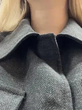 Snapshot of SashaCatt chatting on 11.10.25 SashaCatt online show from 11.10.25