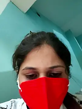 Snapshot of RiyaShah450 chatting on 11.08.25 RiyaShah450 online show from 11.08.25