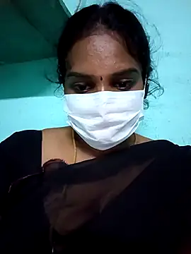 Snapshot of Tamil_Hot_Pooja chatting on 11.10.25 Tamil Hot Pooja online show from 11.10.25