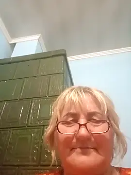 Snapshot of MilaTamila456 chatting on 11.15.25 MilaTamila456 online show from 11.15.25