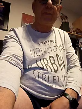 Snapshot of andy-1961 chatting on 11.09.25 andy-1961 online show from 11.09.25